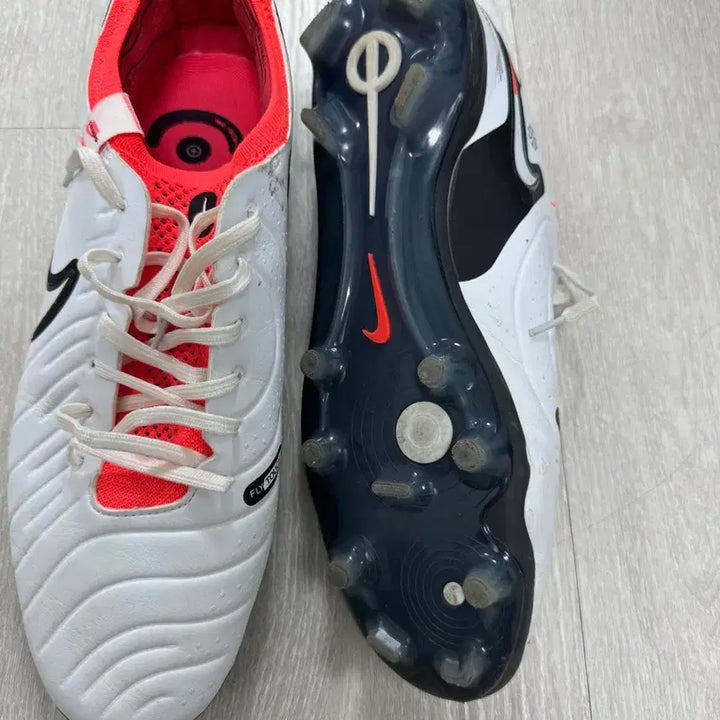 [SOLD OUT] 나이키 티엠포 레전드10 엘리트 fg 280 축구화 280