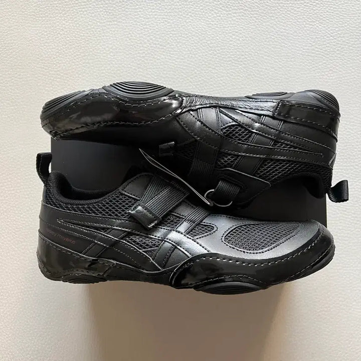 [BUNJANG] Asics Issey Miyake Hyper Taping Black Sneakers / 아식스 이세이미야케 하이퍼 테이핑 블랙