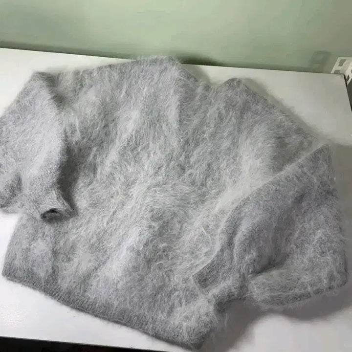 [BUNJANG] More Than Yesterday Mohair V-Neck Cardigan / 모어댄예스터데이 모헤어 브이넥 가디건