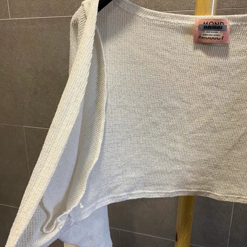 [BUNJANG] BBIBBI Cropped Bolero Cardigan / BBIBBI 삐삐 크롭 탑 볼레로 가디건