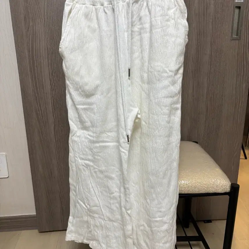 [BUNJANG] Cropped Top and Pants Set (Ribbed, Shoulder Pad) / 크롭 티 및 바지 세트 (골지, 어깨패드)
