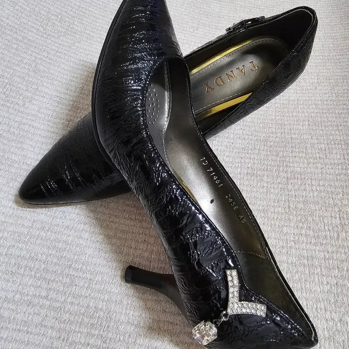 [BUNJANG] Tandy Crocodile Pattern Enamel Pumps Heels Women&