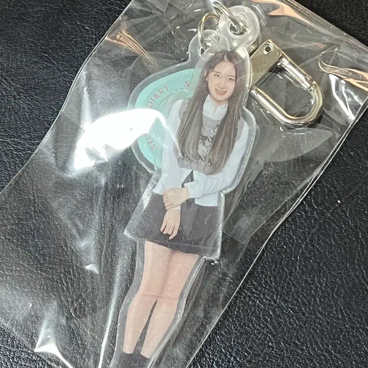 [SOLD OUT] 아이즈원 이채연 시크릿 다이어리 아크릴 키링