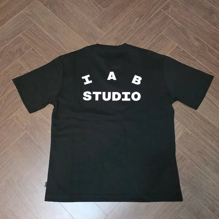 [BUNJANG] IAB Studio Short Sleeve T-shirt / 아이앱 스튜디오 반팔티