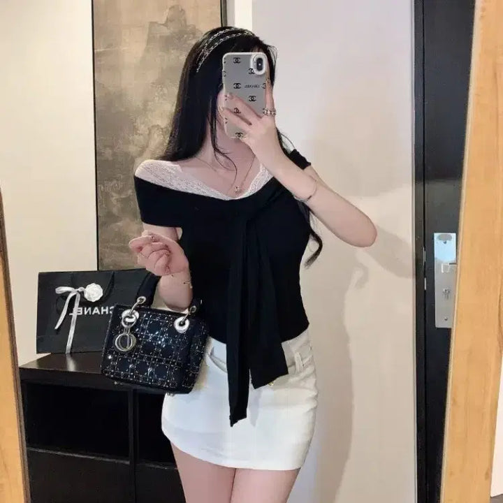 [BUNJANG] Black Off-Shoulder Lace Blouse with Tie Ribbon / 블랙 오프숄더 레이스 블라우스 타이 리본 슬림핏 니트