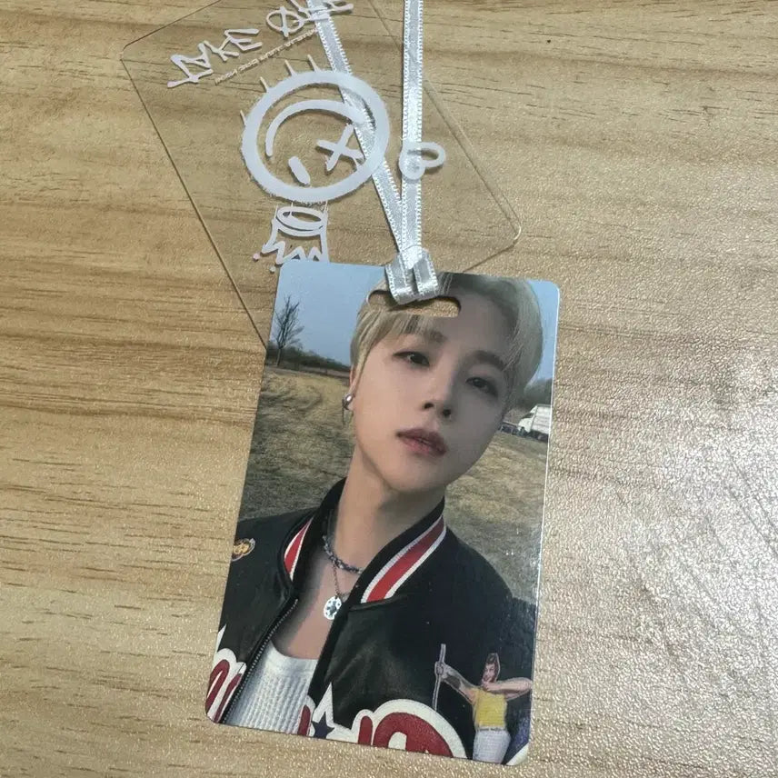 [BUNJANG] iKON JinHwan Take Off Photocard / 김진환 테이크오프 포카