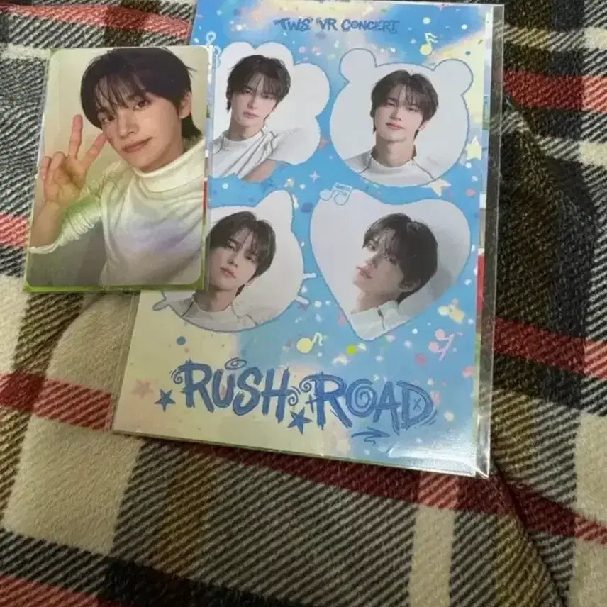 [SOLD OUT] 투어스 신유 러쉬로드 특전 브이알 VR 특전 스페셜 포카 네컷사진