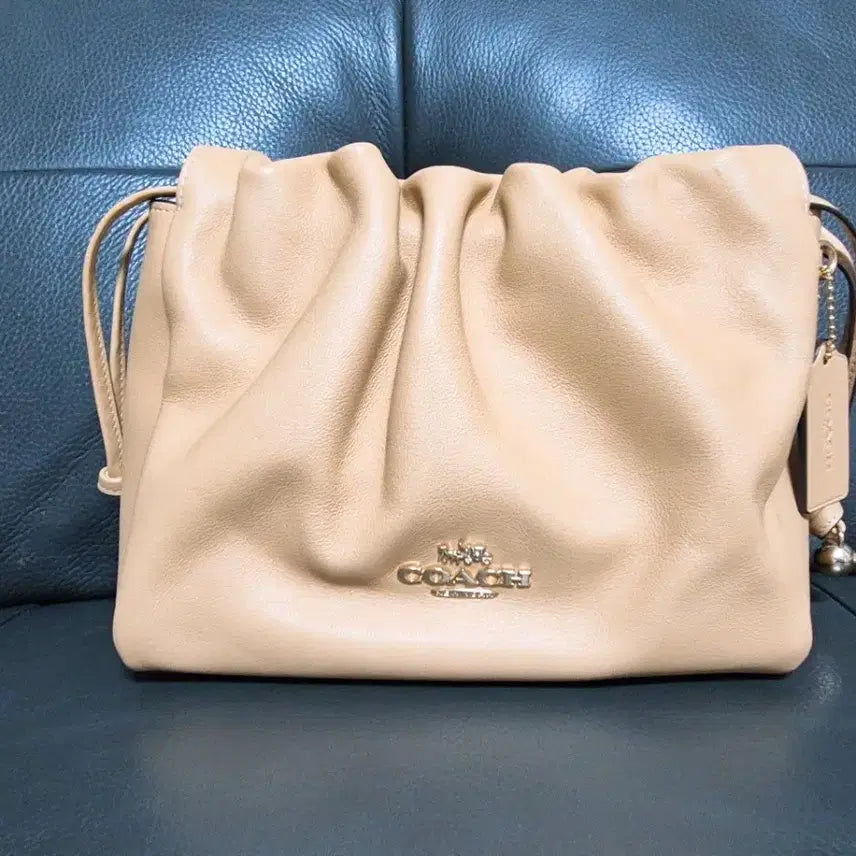 [BUNJANG] Coach Pay Drawstring Bag / 코치 페이 드로우스트링백