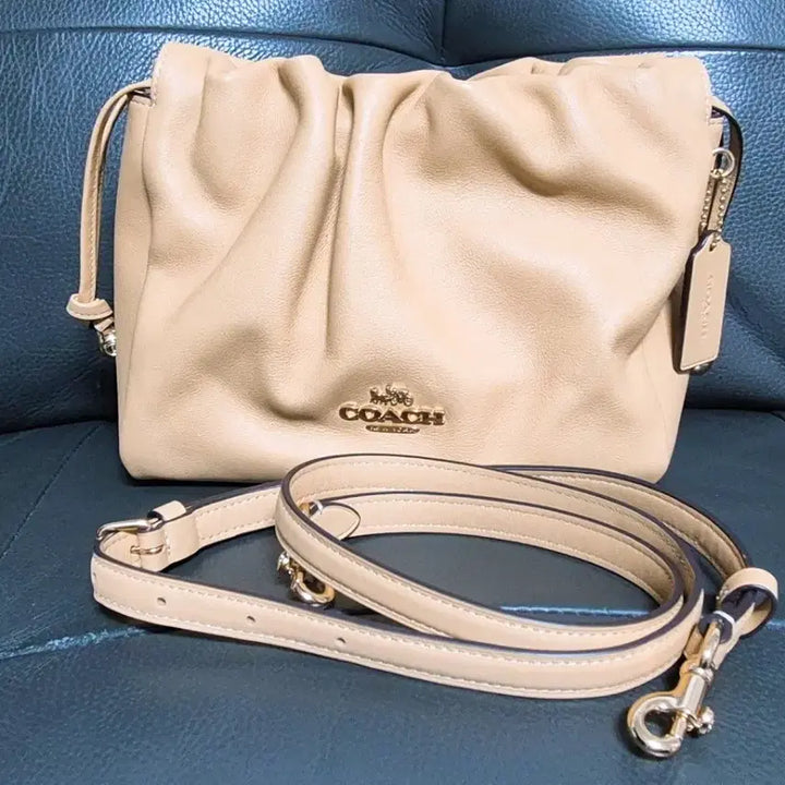 [BUNJANG] Coach Pay Drawstring Bag / 코치 페이 드로우스트링백