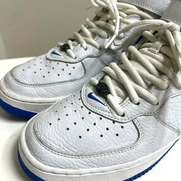 [BUNJANG] Nike Air Force 1 Mid White and Blue Crumpled Leather Sneakers / [275] 나이키 에어 포스 원 미드 흰파 쭈글이가죽