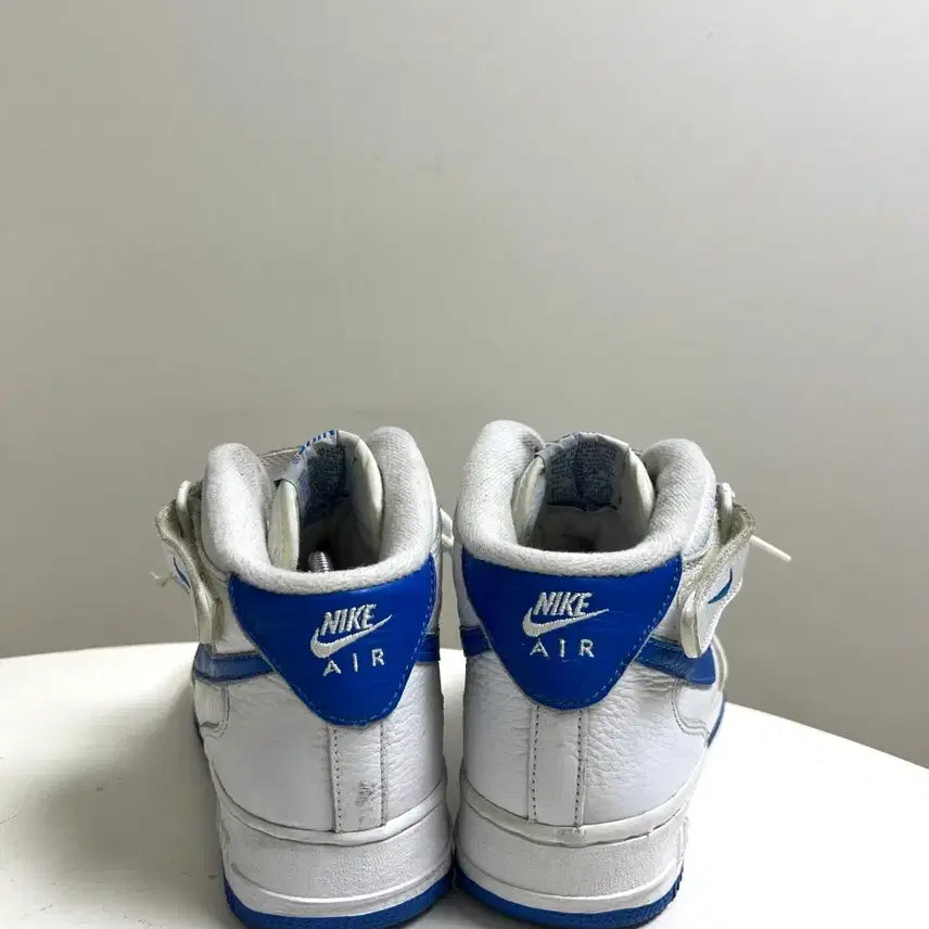 [BUNJANG] Nike Air Force 1 Mid White and Blue Crumpled Leather Sneakers / [275] 나이키 에어 포스 원 미드 흰파 쭈글이가죽