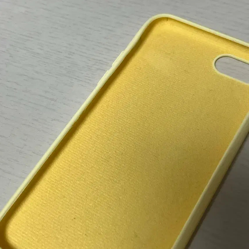 [BUNJANG] iPhone 7/8/SE2 Lemon Yellow Case / 아이폰 7/8/SE2 레몬색 케이스