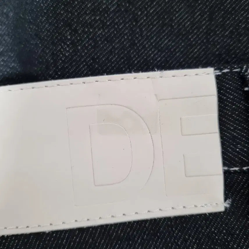 [BUNJANG] Deket Mid Rise Wide Jeans CPBlack 28 / [데케트] Mid Rise Wide Jeans/CPBlack/28