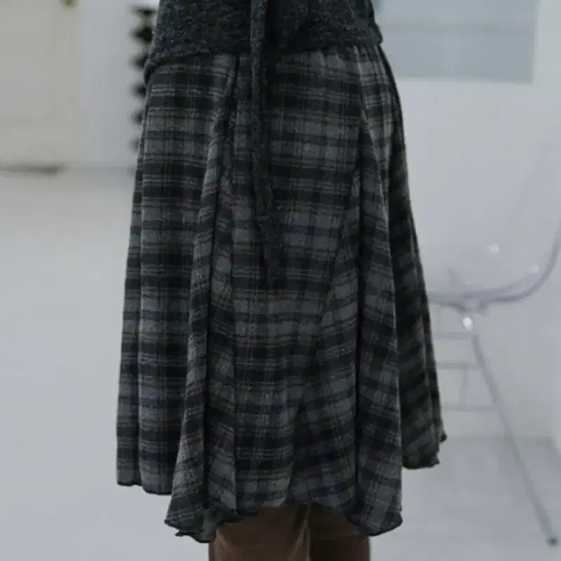 [BUNJANG] Tilde Seoul Lua Vintage Check Midi Skirt / 틸데서울 루아 빈티지 기모 체크 언발 미디 스커트 치마 차콜 블랙업 낫토