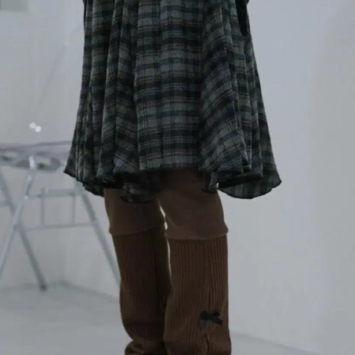 [BUNJANG] Tilde Seoul Lua Vintage Check Midi Skirt / 틸데서울 루아 빈티지 기모 체크 언발 미디 스커트 치마 차콜 블랙업 낫토