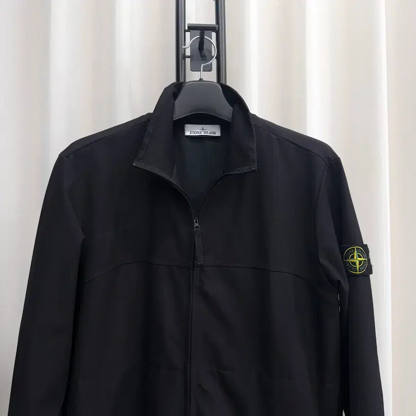 [BUNJANG] Stone Island 24SS Wappen Track Jacket Black XL / [XL] 24SS 스톤아일랜드 와펜 트랙 자켓 블랙