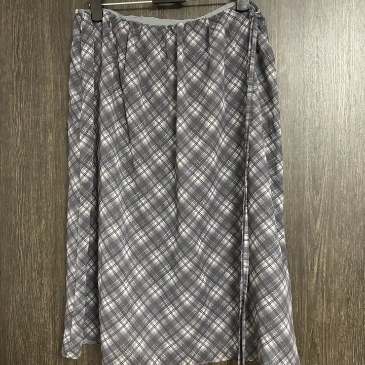 [BUNJANG] Nisum Buttery Check Layered Skirt - Midi Skirt (Size M) / 니썸 버터리체크레이어드스커트 미디 치마 m
