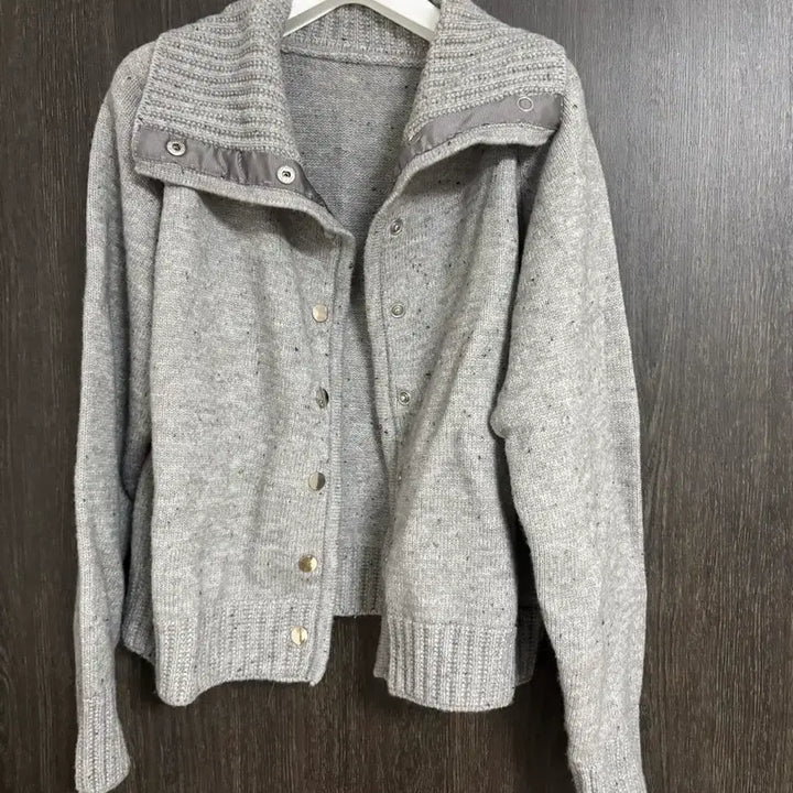 [BUNJANG] WeAreUs Pepper High Neck Button Cardigan Gray / 위크어스 페퍼 하이넥 버튼 가디건 그레이 회색