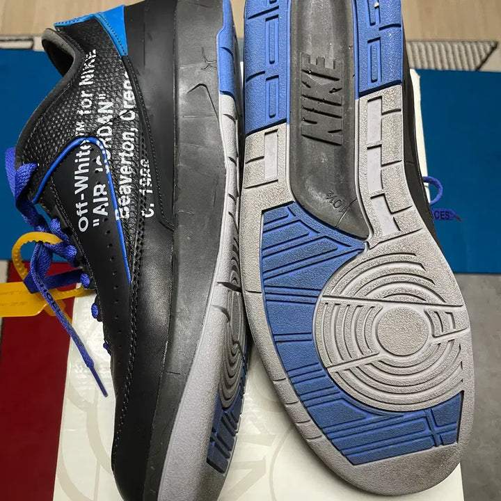 [BUNJANG] Nike Jordan 2 x Off-White Retro Low SP Black and Varsity Royal Sneakers / 조던 2 x 오프화이트 레트로 로우 SP 블랙 앤 바시티 로얄 285mm