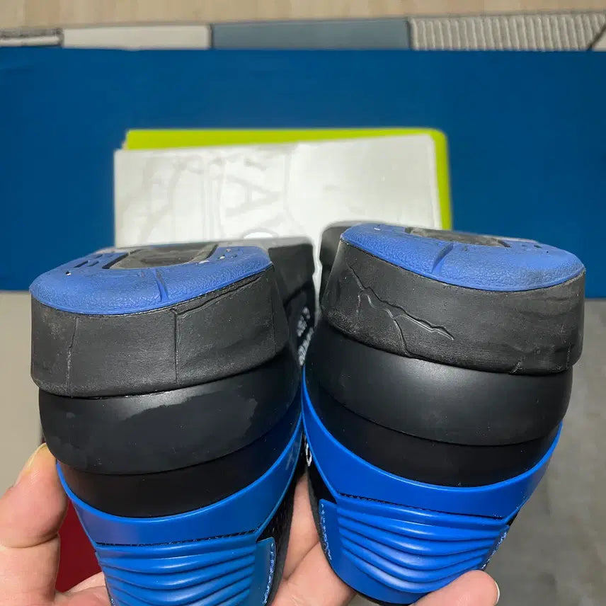 [BUNJANG] Nike Jordan 2 x Off-White Retro Low SP Black and Varsity Royal Sneakers / 조던 2 x 오프화이트 레트로 로우 SP 블랙 앤 바시티 로얄 285mm