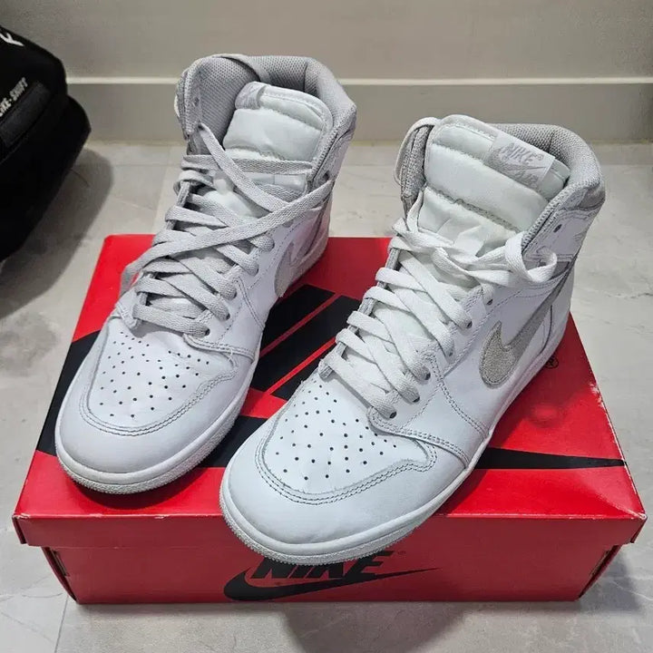 [BUNJANG] Nike Jordan 1 High 85 Neutral Grey Sneakers / 나이키 조던 1 하이 85 뉴트럴 그레이 265