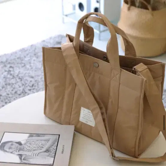 [BUNJANG] Unstitched Padded Beige Tote Bag - Large / 누빔 패딩 베이지 토트백 L사이즈. 구성품 다 있는