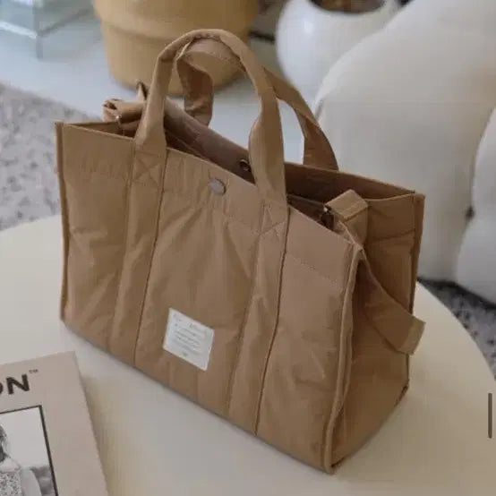 [BUNJANG] Unstitched Padded Beige Tote Bag - Large / 누빔 패딩 베이지 토트백 L사이즈. 구성품 다 있는