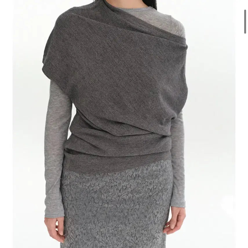 [BUNJANG] REPOS Unbal Off-Shoulder Knit / 리포스 언발 오프숄더 니트 Unbal Off-Shoulder Knit