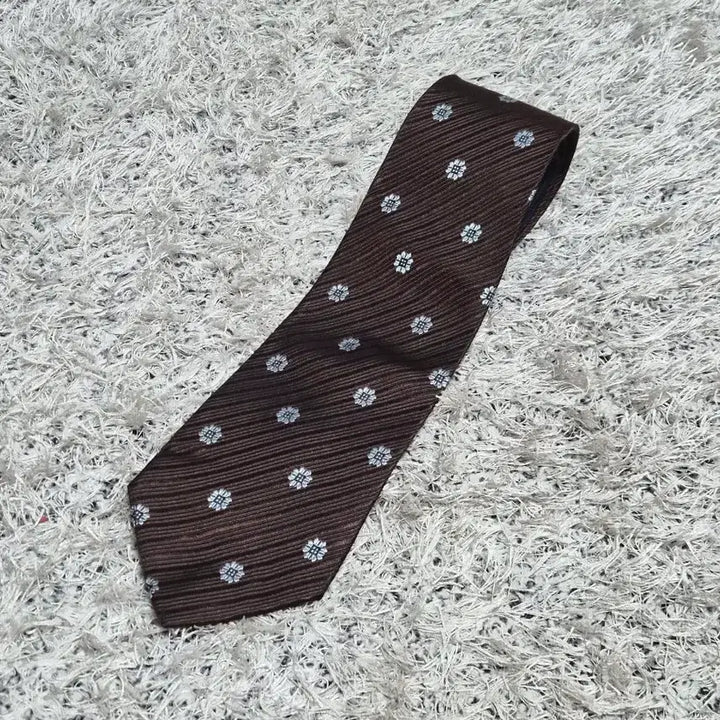 [BUNJANG] Tommy Hilfiger Flower Dot Pattern Necktie / 타미힐피거Tommy 플라워 도트 패턴 넥타이 Free - N42