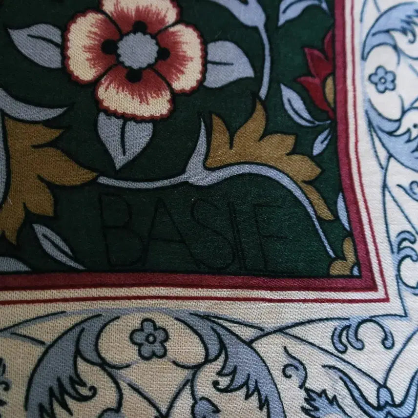 [BUNJANG] BASILE Italian Square Scarf / BASILE이태리제정사각스카프