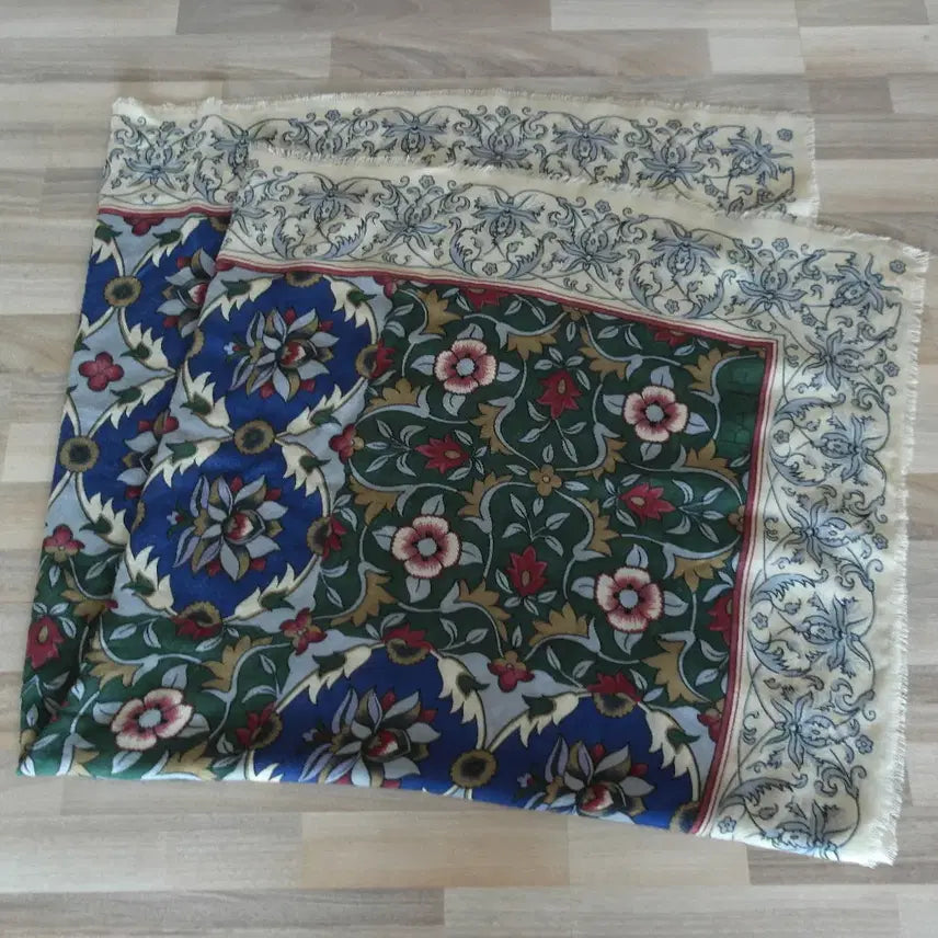 [BUNJANG] BASILE Italian Square Scarf / BASILE이태리제정사각스카프