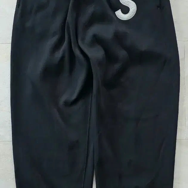[SOLD OUT] 슈프림 S 자수로고 스웻 조거팬츠.L.