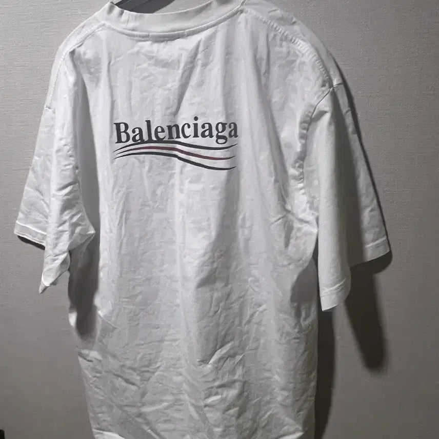 [BUNJANG] 새상품 투엑라정도? 100정도 흰티셔츠 / 새상품 투엑라정도? 100정도 흰티셔츠
