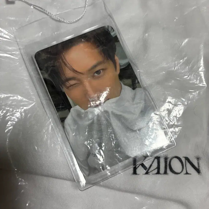 [BUNJANG] EXO Kai KAION T-Shirt + Photocard / 엑소 카이 KAION 카이온 티셔츠 + 포카
