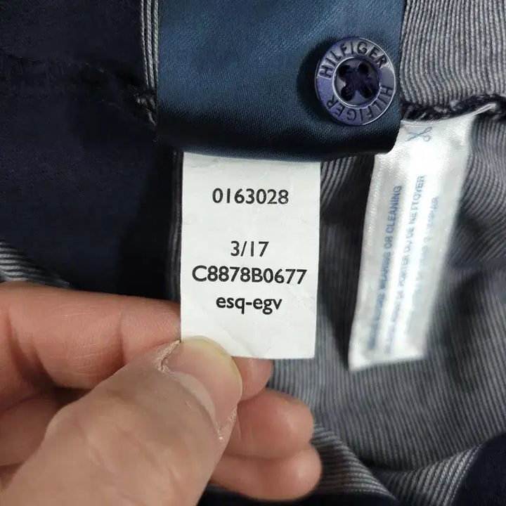 [BUNJANG] Tommy Hilfiger Pigment Navy Gray Stripe Slim Fit Button-Down Shirt / 타미힐피거 피그먼트 네이비 그레이 1대1 배색 스트라이프 슬림핏 버튼다운