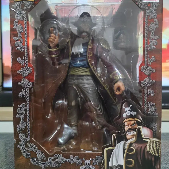 [BUNJANG] MegaHouse P.O.P DX Gol D. Roger Figure / [정품]메가하우스 P.O.P DX 골 D 로저 팝니다.