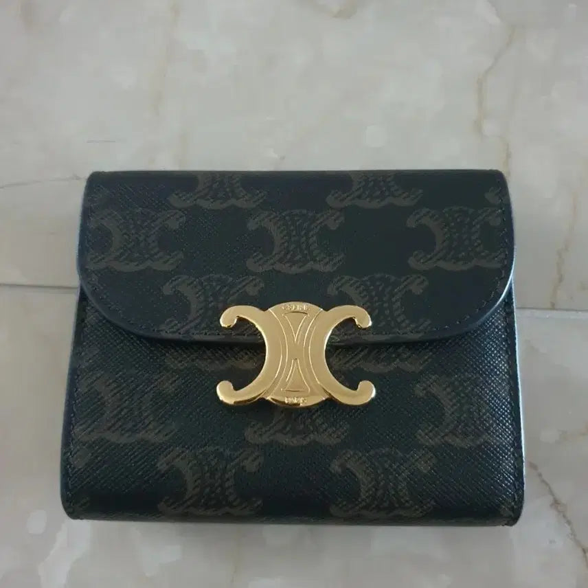 [BUNJANG] Celine Triomphe Canvas Shiny Calfskin Wallet Small Tan / [S++급/정품]셀린느 트리옹프 캔버스 샤이니 카프스킨 반지갑 스몰 탠