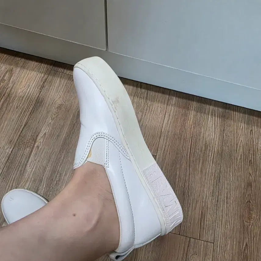 [BUNJANG] Suecomma Bonnie Slip-on Shoes (Unused) / 슈콤마비 슬립온 (미사용