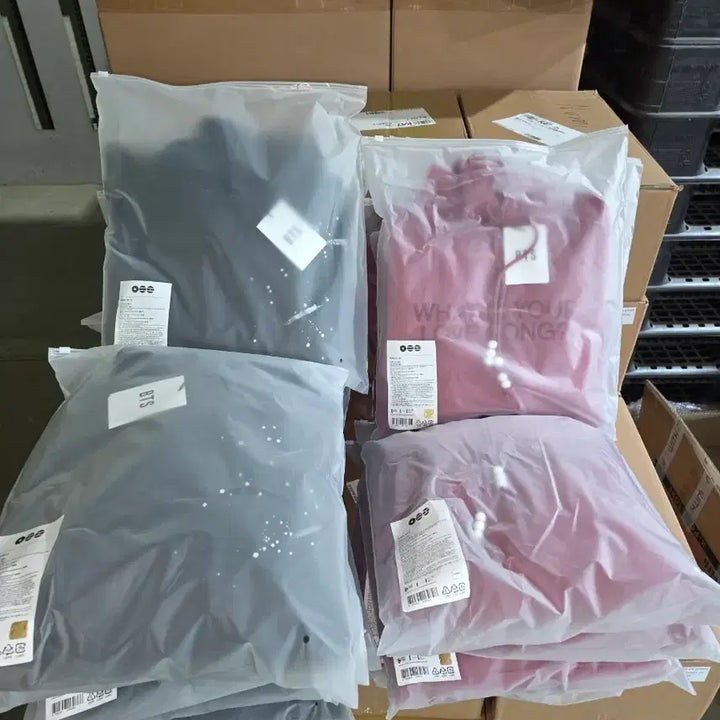 [SOLD OUT] BTS 방탄소년단 ARIRANG 아리랑 후디 후드 블랙. 레드 M ,L