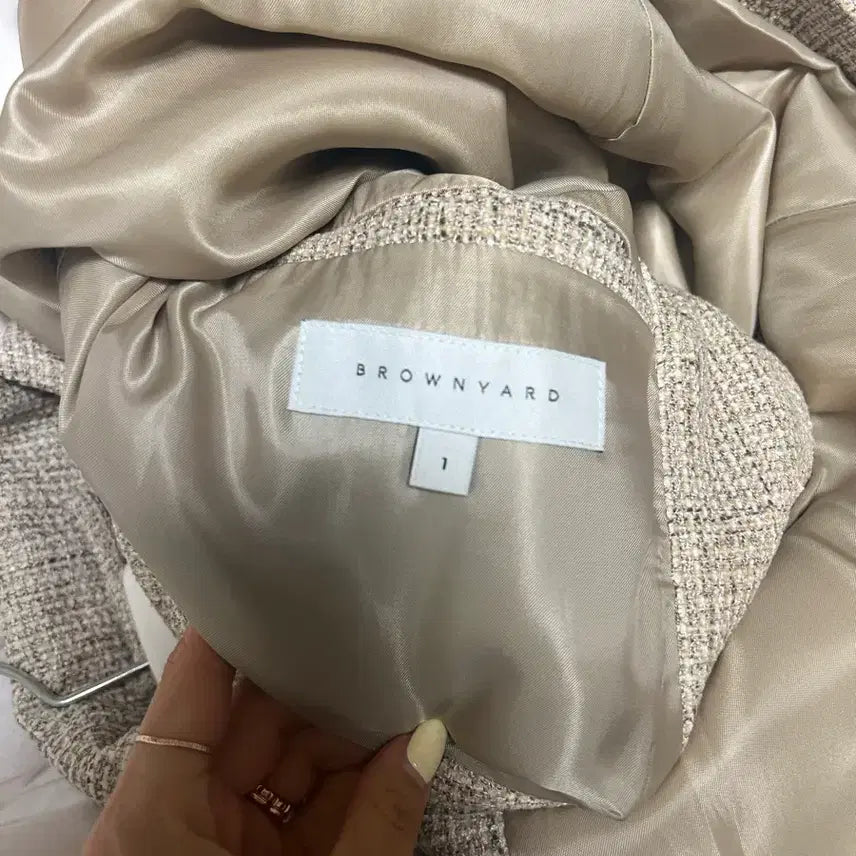 [BUNJANG] Brownyard Tweed Jacket Size 1 / 브라운야드 트위드 자켓 1 사이즈