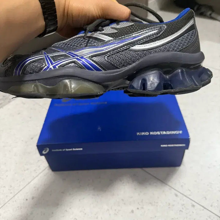 [BUNJANG] ASICS x Kiko Kostadinov GEL-Quantum Zhanchi Dark Grey Sneakers (280) / 최저가 아식스 키코 코스타디노브 젤 퀀텀 지엔치아 다크그레이 [280]