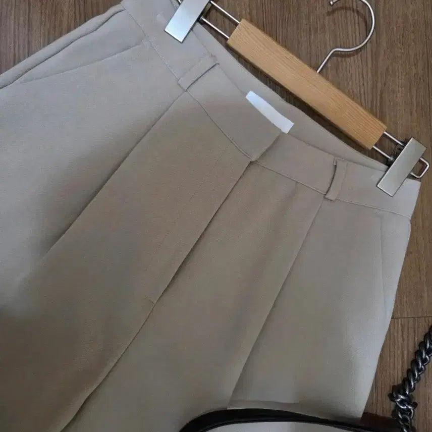 [BUNJANG] Semi-Wide Beige Pants / 세미 와이드 팬츠(새제품)