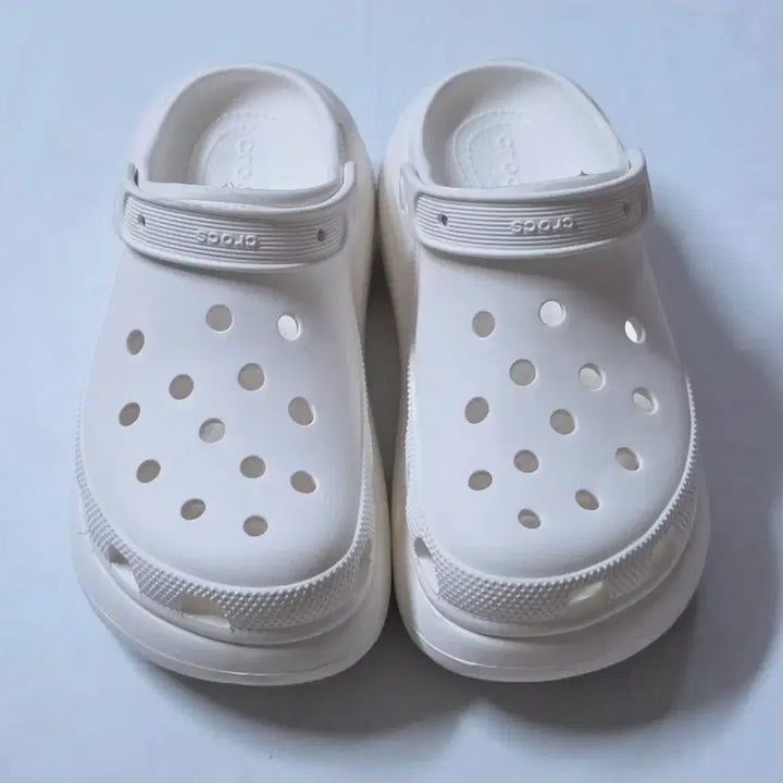 [BUNJANG] Classic Crush Clog White (M7, W9) / 클래식 크러쉬 클로그 본 화이트(M7, W9)