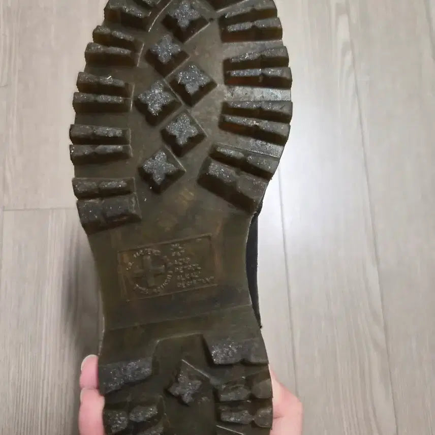 [BUNJANG] Dr. Martens Chelsea Boots / 닥터마틴 블랙 첼시 부츠