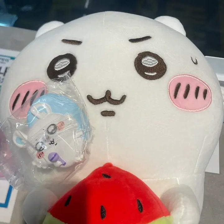 [BUNJANG] Chiikawa Watermelon Plush Doll (Medium-Large) / 치이카와 수박 중대형인형