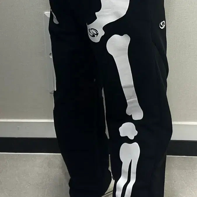 [BUNJANG] Piemada Jiwon Bone Crush Pants [Black] (Size S) / 피마다지윈 본 크러쉬 팬츠