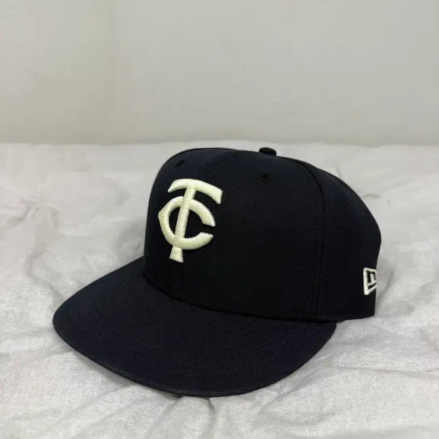 [BUNJANG] New Era Minnesota Twins 712 Fitted Hat / 뉴에라 7 1/2 미네소타 트윈스 712 새상품