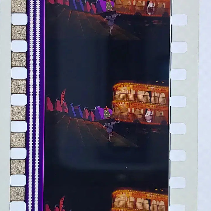 [BUNJANG] Ghibli Spirited Away Film Cut Set / 지브리 센과 치히로의 행방불명 영화필름컷 6프레임 3매 (F-35)