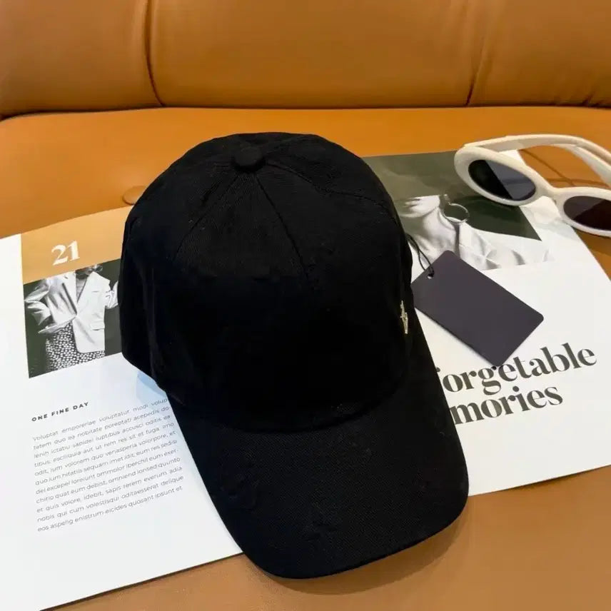 [SOLD OUT] 루이비통 블랙 볼캡 모자