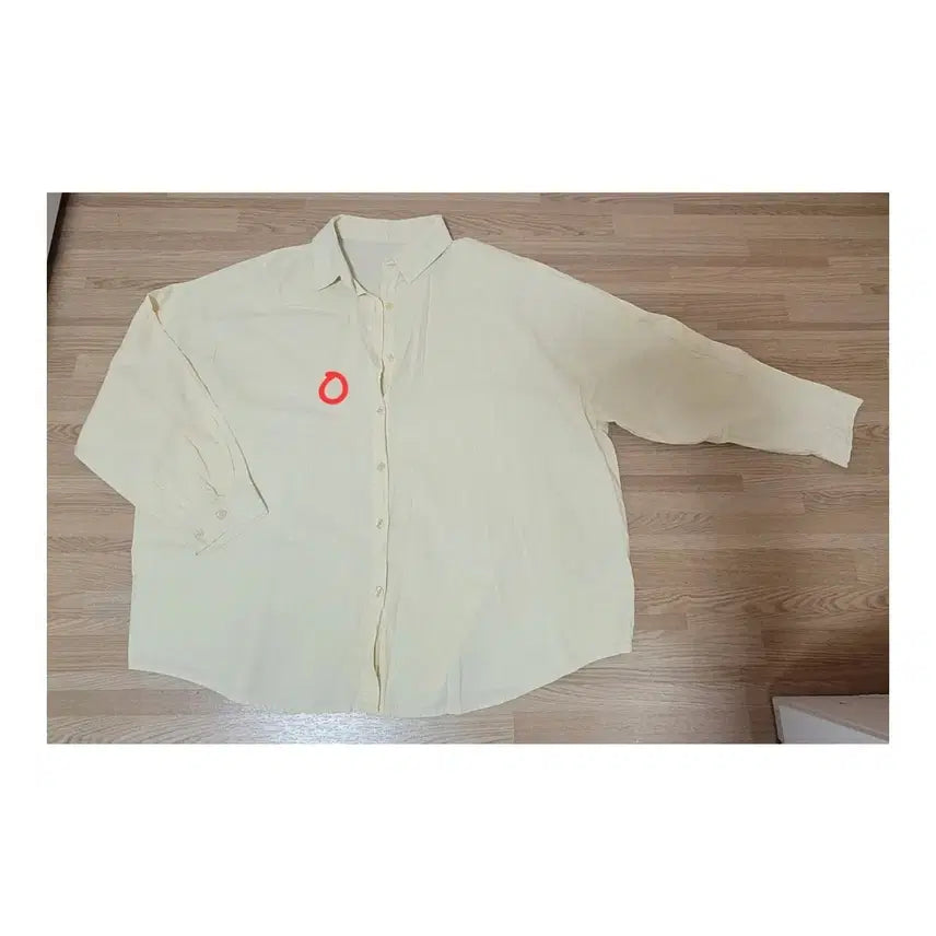 [SOLD OUT] 연노란색 남녀공용 오버핏 셔츠(프리사이즈)